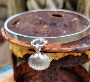 Cockle Shell Chunky Stamped Charm Bangle
