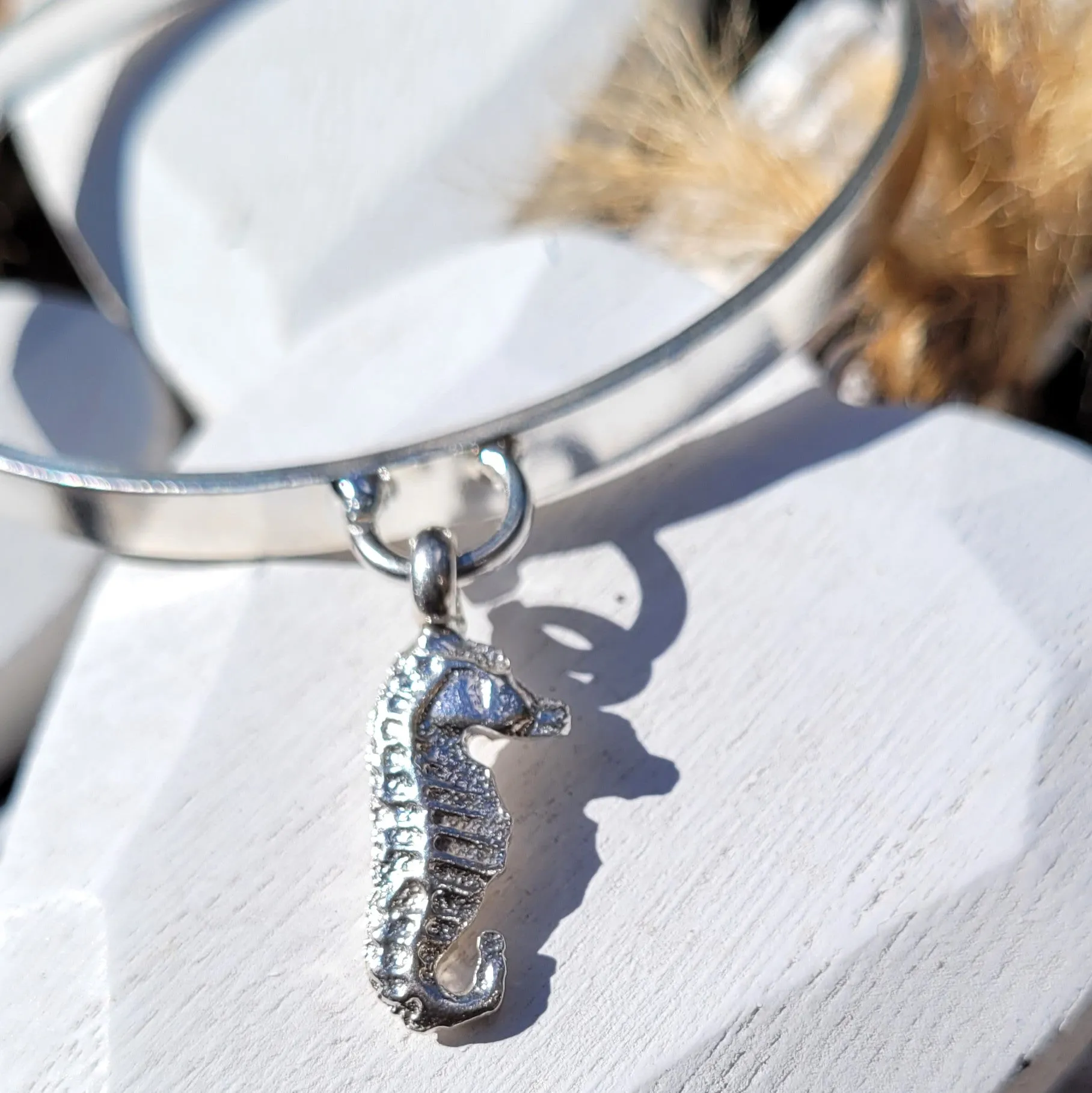 Silver 'Baby Seahorse' Chunky Stamped Charm Bangle